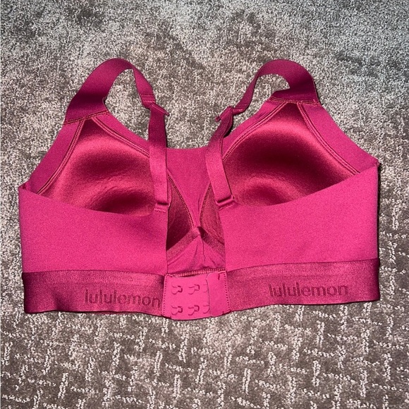 Lululemon padded sports bra - Picture 2 of 3